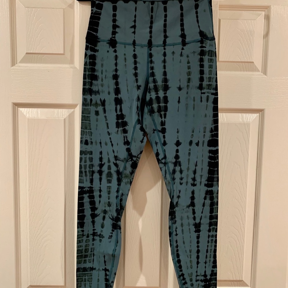 Lululemon shibori leggings